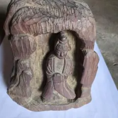 伝統的な木製彫刻 置物