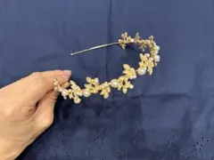 ウエディングヘアアクセサリー　カチューシャ　ゴールド　ヘッドドレス