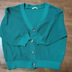 緑色の短めカーデガン　七分袖