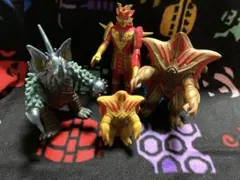ウルトラマン　ソフビ　ミニソフビ　タイラント　カブトザキラー　アイアロン