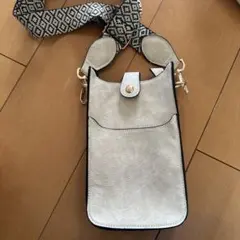 ライトグレー スマホショルダーバッグ