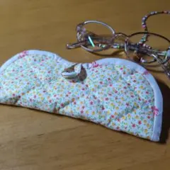 ハンドメイドパッチワーク　メガネケース