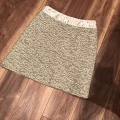 ノーリーズ 台形 スカート膝上 ライトグレー