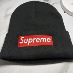 黒 ニット帽 ロゴ入り