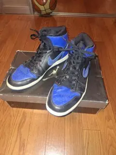 NIKE AIR JORDAN 1 RETRO HIGH OG ROYALのサムネイル
