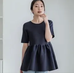 ⭐️新品タグ付き⭐️coca スポンディッシュペプラムニット　ネイビー　Ｓ