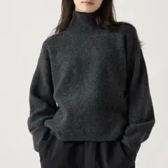 スフレヤーンハイネックセーター