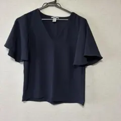 H&M ネイビー Vネック フレアスリーブ トップスのサムネイル