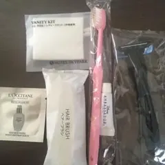 お泊まりグッズ　ロクシタン薬用美白美容液つき