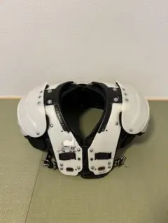 アメリカンフットボール ショルダーパッド DOUGLAS QBK XS 黒 - メルカリ