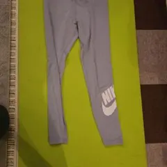 Nike グレー スパッツ・レギンスレディース