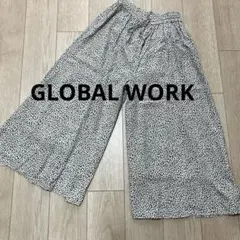 グローバルワーク　さらさらサテンフレアワイドパンツ