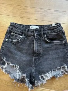 ZARA ダークグレー ショートパンツ EUR34