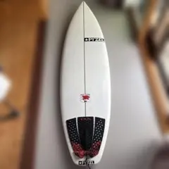 Pyzel Red Tiger XL 6'0 ショートボードのサムネイル