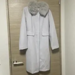 フォックスファー襟付きライトグレーパープルコート