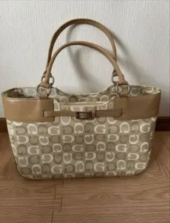 guess ロゴプリント ハンドバッグ