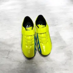 Under Armour サッカーシューズ イエロー/ブルー - メルカリ