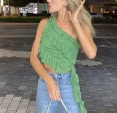 ZARA グリーン フリル トップス 半袖