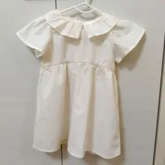 美品　UTAKATAD フリル襟 アイボリー ワンピースのサムネイル