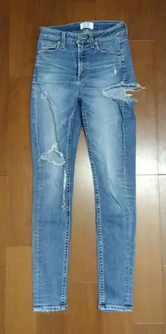 Item thumbnail for item 9d6bc853-13bd-4e8b-bbb2-70b4960bb936