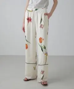 Desigual FLORPOSICIONAL ロングパンツ フラワープリント - メルカリ