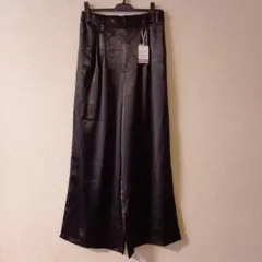 BAYFLOW サテンタックワイドパンツ ブラック