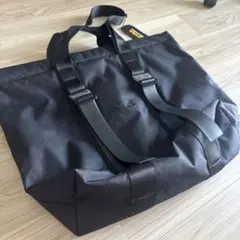 新品　美品　Y-3 トートバッグ ブラック　大容量のサムネイル