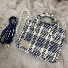 ネイビーとホワイトのツイードハンドバッグ　ショルダーバッグ