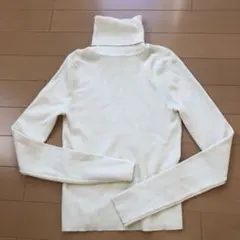 ZARAタートルネック