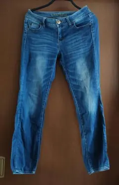 CLOSSHI スキニーデニムパンツ　ウオッシュ加工 　青 ストレートスリム