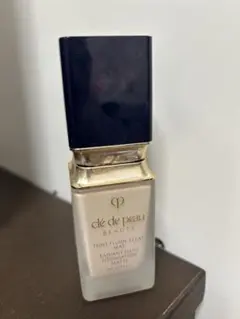 クレドポーボーテ タンフリュイドマットエクラ オークル00 新品未開封 クレ・ド・ポー ボーテ / タンフリュイドエクラ マット ピンク