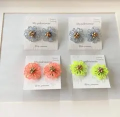 ビーズ刺繍　ハンドメイドピアス　お花ピアス