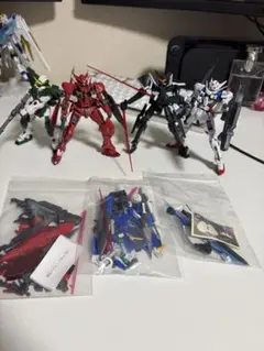 ガンプラ HG RG ダブルオーシリーズ まとめ売り 素組み完成品のサムネイル