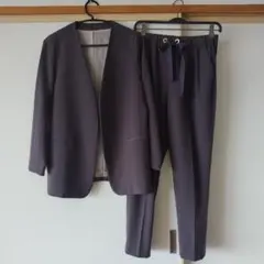 TIARAティアラ　ステファニー　ノーカラージャケット　イージータックパンツ