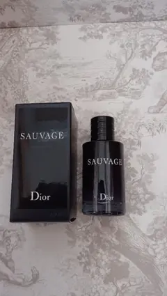 2026年最新】dior 香水 ソバージュの人気アイテム - メルカリ