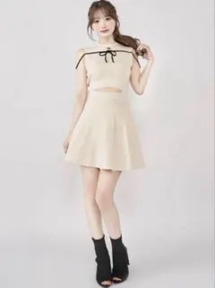 darich ウエストオープンストリングニットミニワンピース