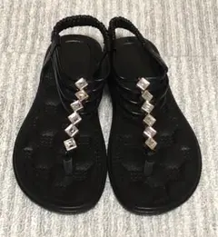 しまむら ダイヤ型パーツ トング サンダル M ブラックのサムネイル