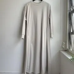 ベージュ M ロングワンピースのサムネイル
