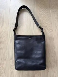 louren ノベルティー スタッフショルダーバッグ - メルカリ