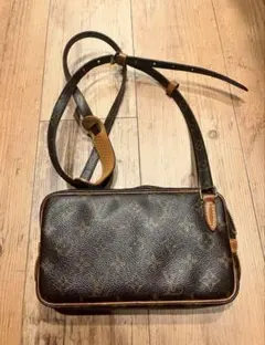 ルイヴィトン ポシェット ショルダーバッグ モノグラム マルリーバンドリエール