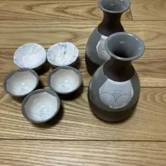 ◎お正月◎陶器製徳利2本　お猪口5個セット　新品