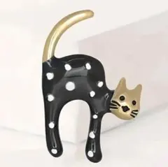 黒猫デザインミニブローチ　カジュアル　エレガント　個性的　可愛い　ユニーク