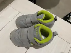 Item thumbnail for item 972b277e-59c3-4156-82c7-bdaa055bd41e