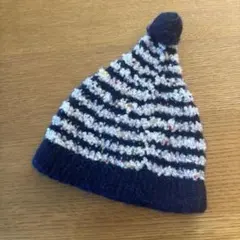 ネイビーとホワイトのボーダーニット帽
