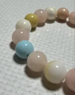 ローズクォーツとマザーオブパールのブレスレット