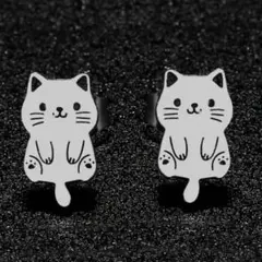 ステンレス　猫　ピアス　小ぶり　フラット　シルバー　可愛い　男女兼用　小さめ