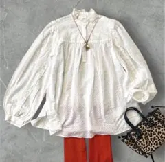 美品　ボールジィ 3万円TOMORROWLAND フリル　レースブラウス 白