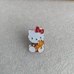 ハローキティ ピンバッジ