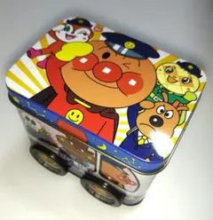 ［空き缶］ 　アンパンマン 車両型缶　タイヤ付き　小物入れなどに