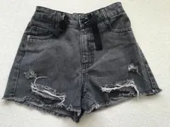 DY ダメージ加工 グレー半ズボン 130cm